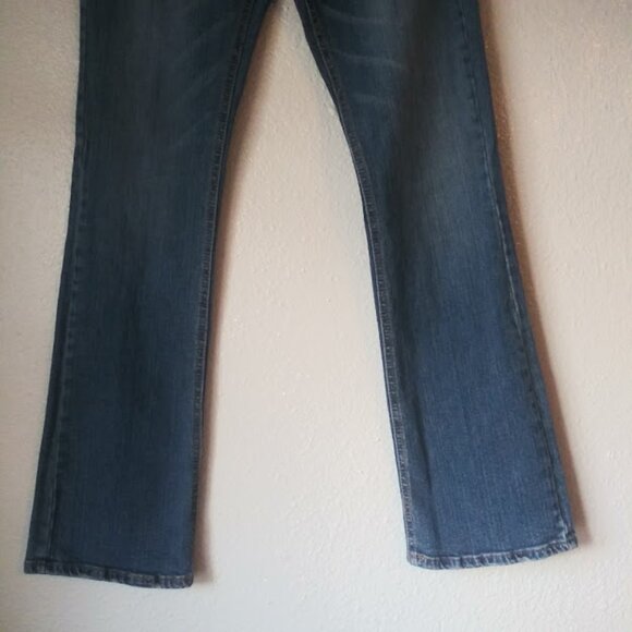 Aeropostale women's size 6R mid wash jeans - Picture 3 of 15